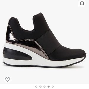 used like new women’s DKNY slip on heels wedges in black size 5 to 6